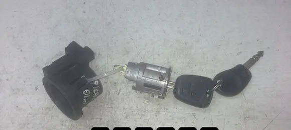 Citroen Xsara Picasso Ignition lock 9634051880