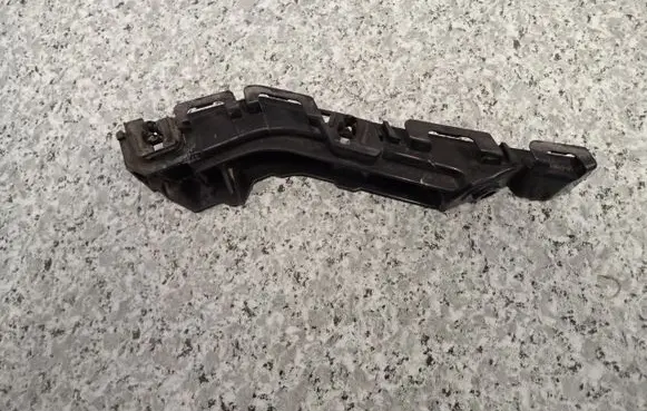Suzuki Alto Front bumper mounting bracket