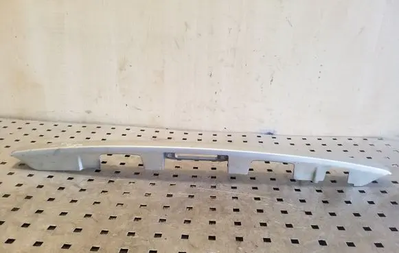 Toyota Corolla Verso AR10 Trunk door license plate light bar 7681105010020 7681105010