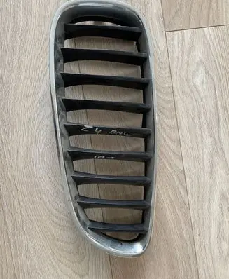 BMW Z4 E89 Front bumper upper radiator grill 40502054