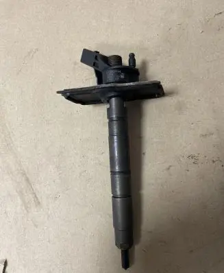 Audi A6 S6 C6 4F Fuel injector 059130277AC