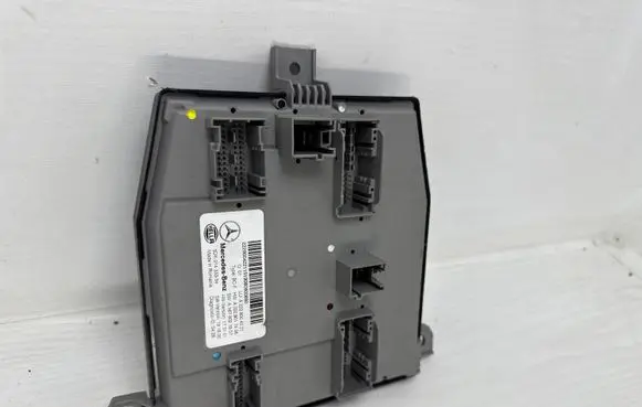 Mercedes-Benz S W222 SAM control unit A2229004221 A1679021907 A2229017406