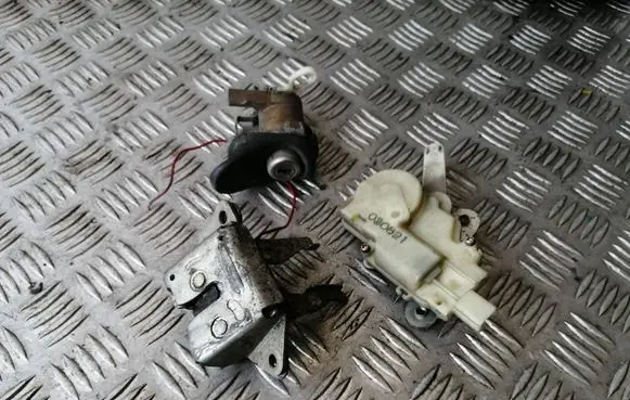 Toyota Yaris Tailgate/trunk/boot lock/catch/latch 
