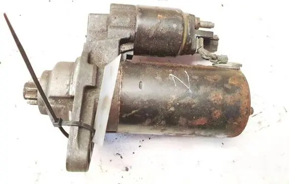 Skoda Fabia Mk1 (6Y) Starter motor 1005831311