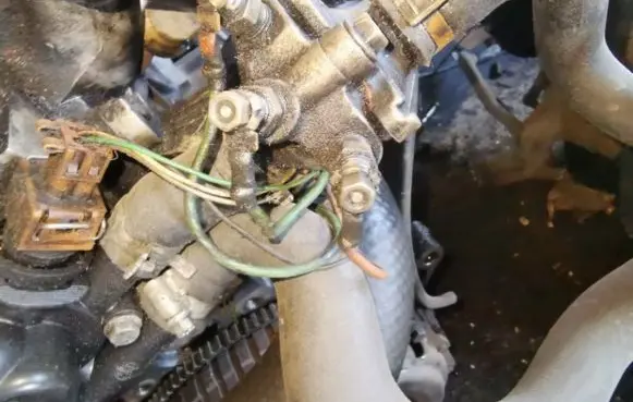 Renault Scenic I Engine coolant pipe/hose