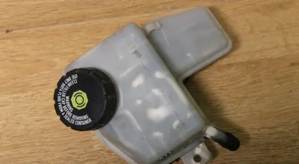 Opel Zafira B Master brake cylinder 32067277