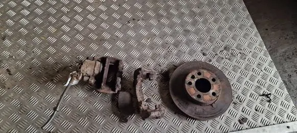 Volkswagen Transporter - Caravelle T4 Front brake caliper