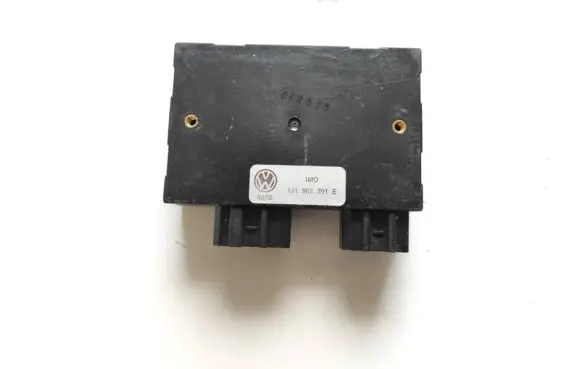 Volkswagen New Beetle Comfort/convenience module 1J0959799K 132198 5DK00795410