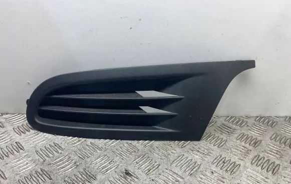 Volkswagen Golf VI Front bumper lower grill 5K0853665A