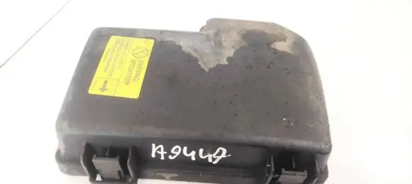 Volvo XC90 Fuse box cover 8645259