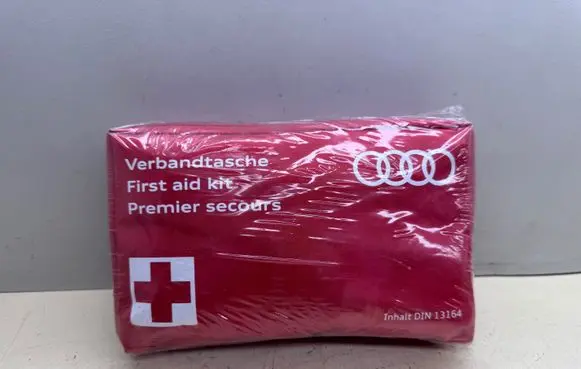 Audi A6 S6 C7 4G First aid kit 4L0093108C