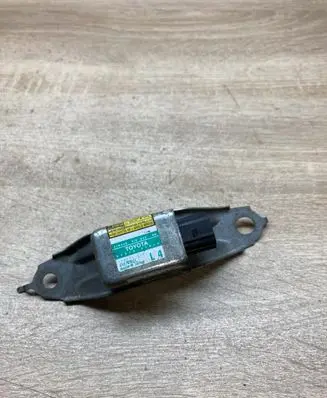 Toyota Prius (XW20) Airbag deployment crash/impact sensor 8983447020 1879000921