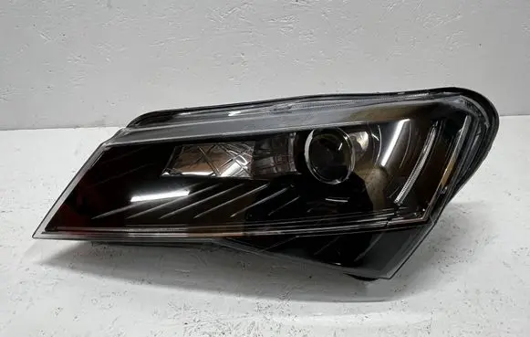 Skoda Superb B8 (3V) Headlight/headlamp 3V1941015A