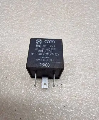 Audi A8 S8 D2 4D Other relay 1H0953227 54237009