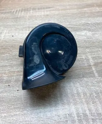 Volkswagen PASSAT B6 Horn signal 3C0951223 007424 500HZ
