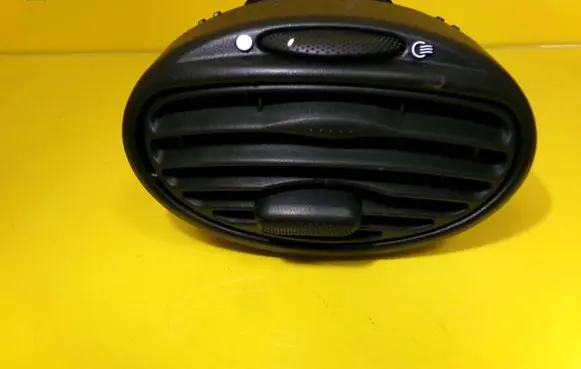 Ford Focus Dashboard side air vent grill/cover trim 98AB19893BJW