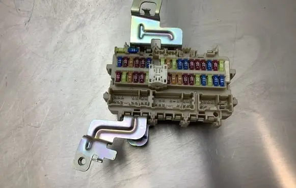 Nissan Qashqai Fuse module 4EB0A