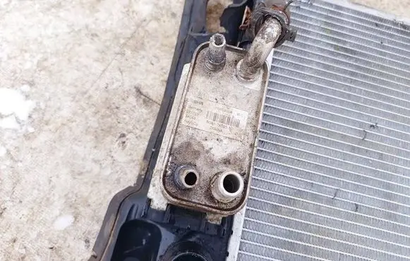 Engine oil radiator