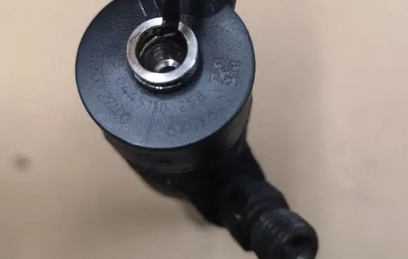 Hyundai Tucson JM Fuel injector 0445110258