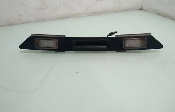 Audi A6 S6 C6 4F Trunk door license plate light bar 8E0827657