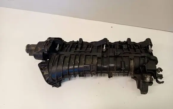 BMW 5 F10 F11 Intake manifold 7807991 8506406