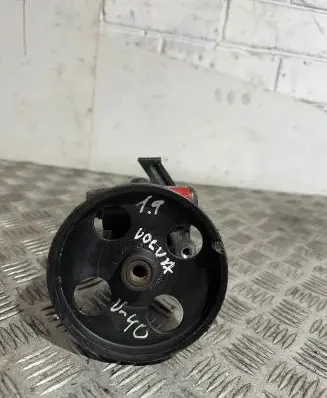 Volvo S40, V40 Power steering pump 26083376