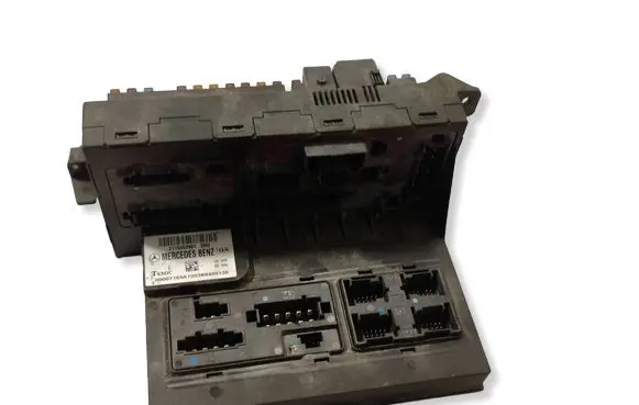 Mercedes-Benz E W211 SAM control unit 2115453901