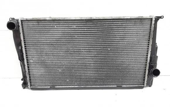 BMW 1 E81 E87 Coolant radiator 781025801