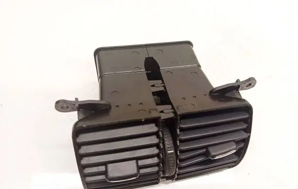 Volkswagen PASSAT B6 Dash center air vent grill 3C0819203