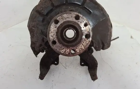 Skoda Fabia Mk1 (6Y) Front wheel hub spindle knuckle