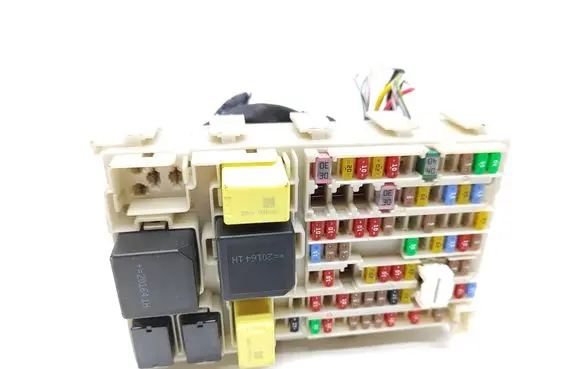 Nissan Rogue Fuse module 243506RA0C 01040784