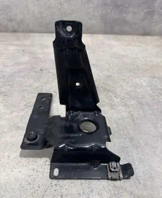 Mercedes-Benz GLE W167 Radiator support slam panel bracket A1676262300 0722Y2
