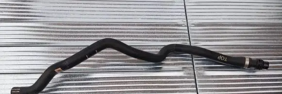 Engine coolant pipe/hose