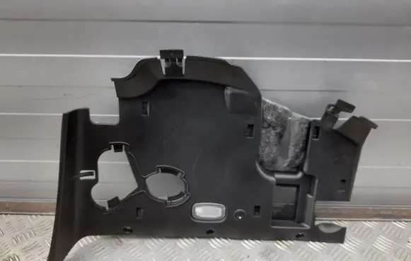 Mercedes-Benz GL X166 Dashboard lower bottom trim panel A1666800507