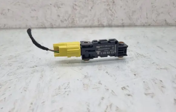 Audi A4 S4 B7 8E 8H Airbag deployment crash/impact sensor 8E0959643B