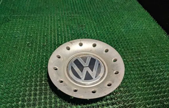 Volkswagen Bora Original wheel cap 1J0601149G
