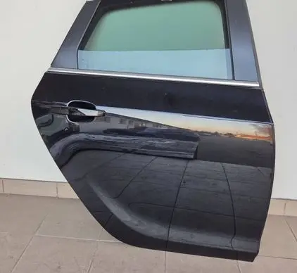 Opel Astra J Rear door 
