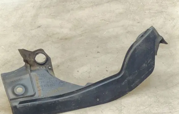 Audi A3 8Y Wiper trim 8Y0805233