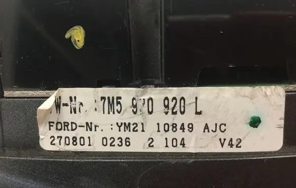 Speedometer (instrument cluster)