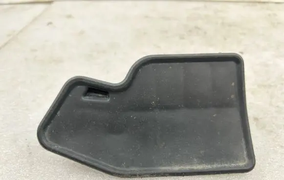 Toyota Avensis T250 Rear mudguard