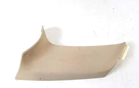 (D)pillar trim (top)