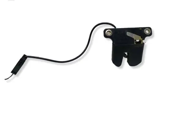 Audi A6 S6 C4 4A Tailgate/trunk/boot lock/catch/latch 