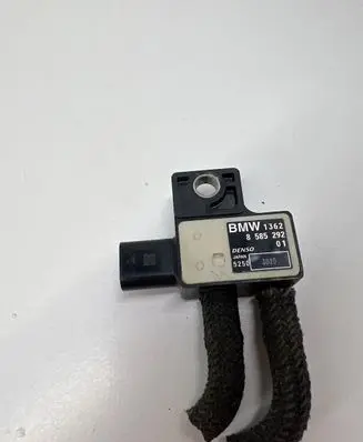 BMW 1 F40 Exhaust gas pressure sensor 8585292 5250