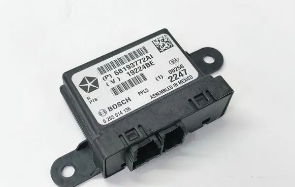 Chrysler Pacifica Parking PDC control unit/module 68193772AI