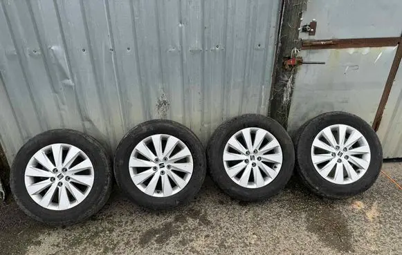 R16 alloy rim