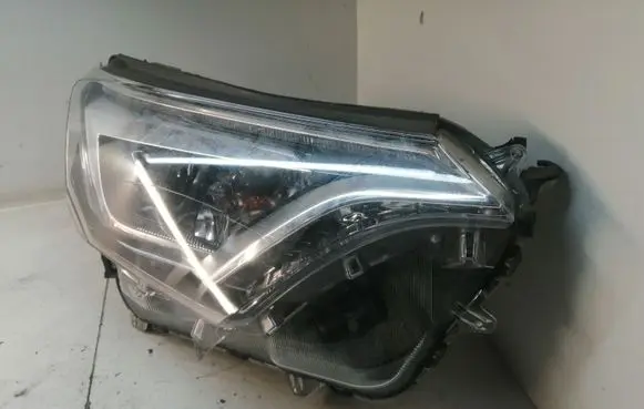 Toyota RAV 4 (XA40) Headlight/headlamp W3049 K02
