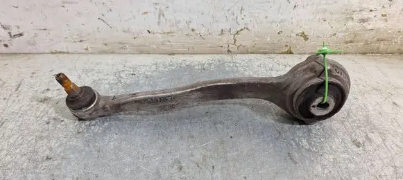 Mercedes-Benz C W203 Front control arm 20304L