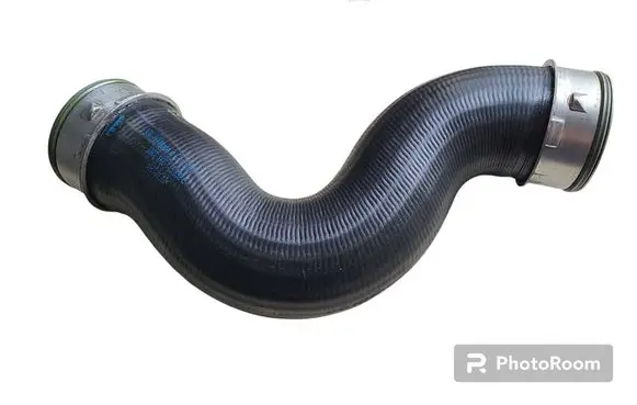 Volkswagen PASSAT B6 Intercooler hose/pipe 1K0145832E