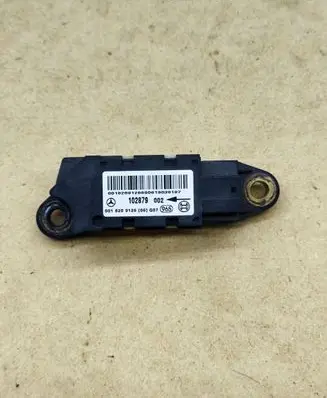 Mercedes-Benz CLK A209 C209 Airbag deployment crash/impact sensor 0018209126 102879002
