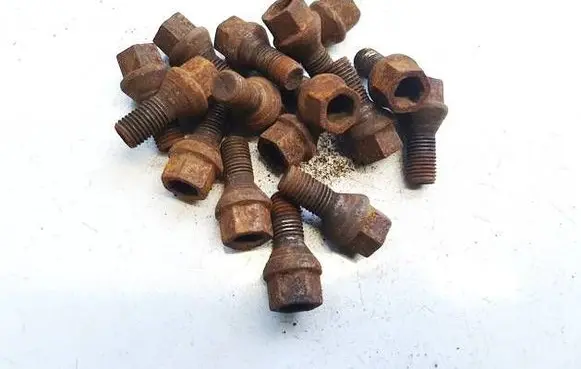Toyota Aygo AB10 Nuts/bolts 
